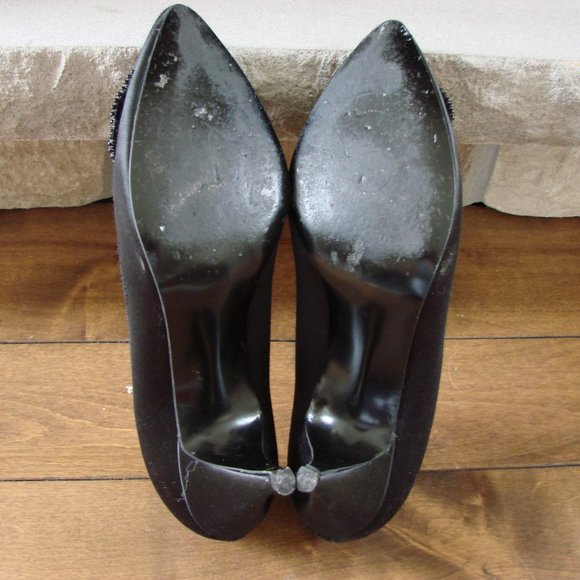 Vintage 80s Kitten Heel Shoes Black Satin Italy Black Tie Wedding Prom Size 7.5 - Picture 11 of 13